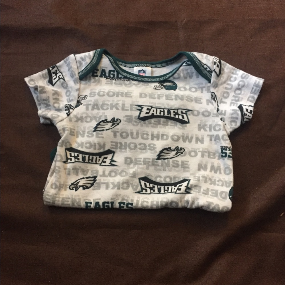 Eagles onesies - Picture 2 of 2